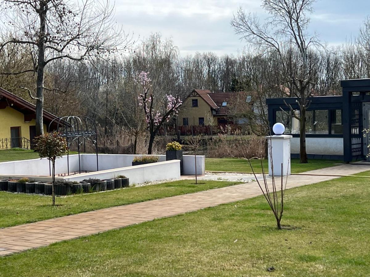 Kúria Vendégház Poroszló Exterior foto